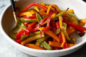 A bowl of air fryer bell peppers.