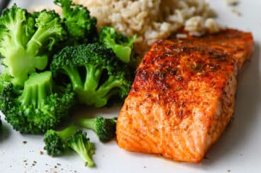 Air fryer salmon on a plate.