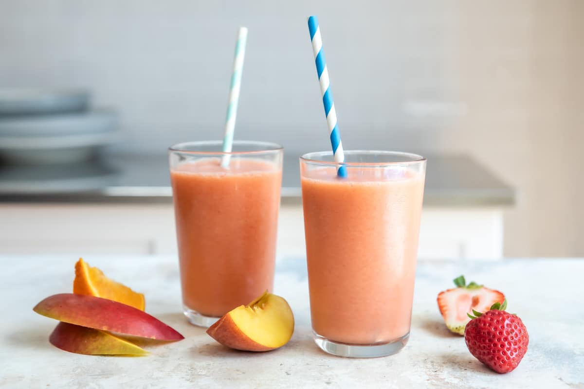 2 glasses with Caribbean Passion Smoothie in them.