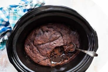 Chocolate lava cake in a slow cooker.